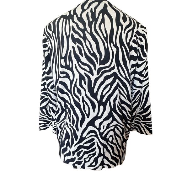 Josephine Chaus sz M 50% Silk Leopard Print Animal Knit Cardigan Sweater - EUC - Picture 2 of 7